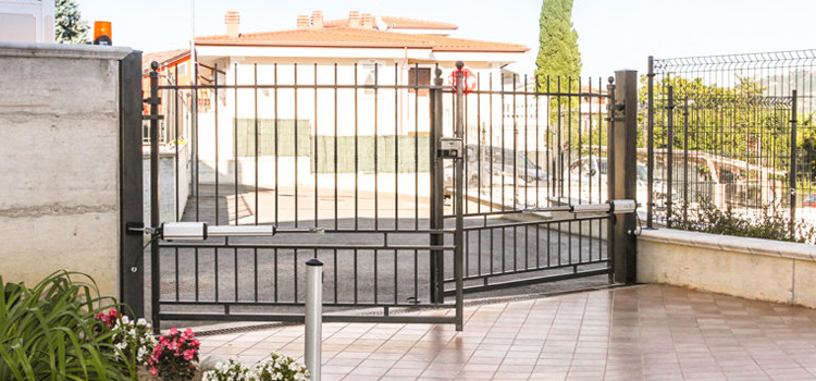 best swing gate repair in Van Nuys